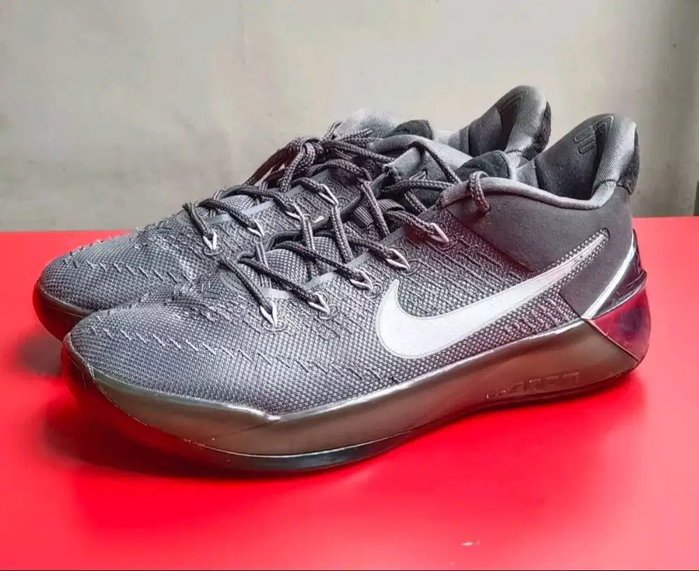 Sepatu Basket Nike Kobe