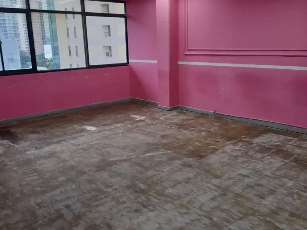 SEWA KANTOR JAKARTA PUSAT SUDIRMAN  127M2 PARTISI 150K NEGO