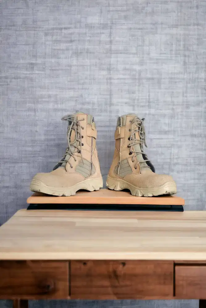 Praktis Safety shoes casual model Bandar Lampung