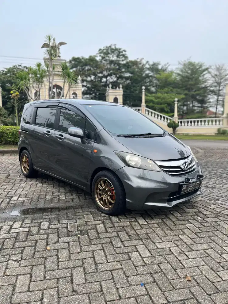 Honda Freed sd facelift 2012