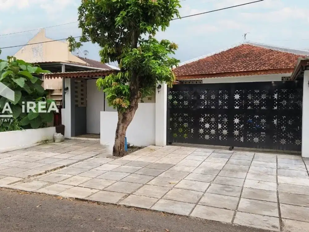 DISEWAKAN RUMAH FULL FURNISHED SOLO DEKAT SOLO SQUARE MALL