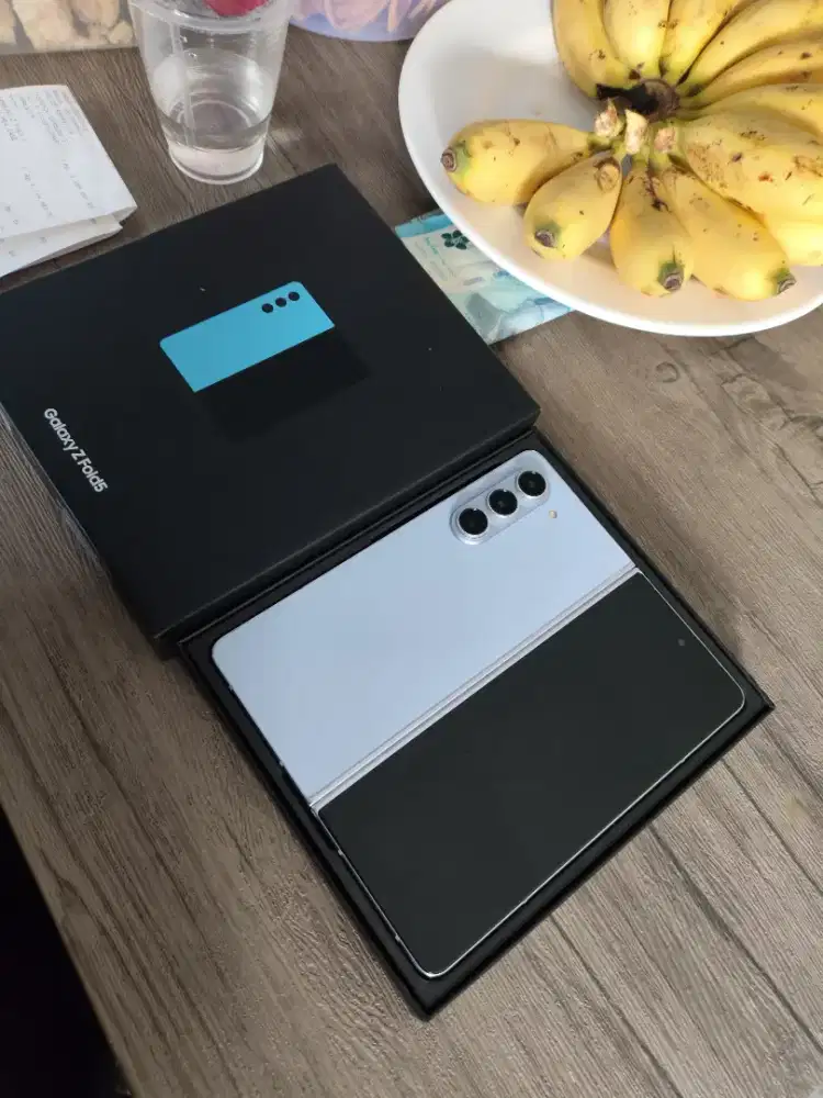 SAMSUNG Z FOLD 5 5G RAM 12/256GB 
SEIN

MULUS