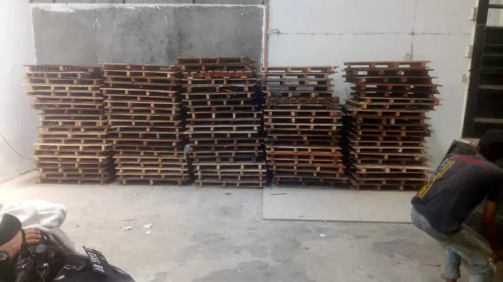 palet kuat dari kayu jawa campur cocok untuk dipan siap antar