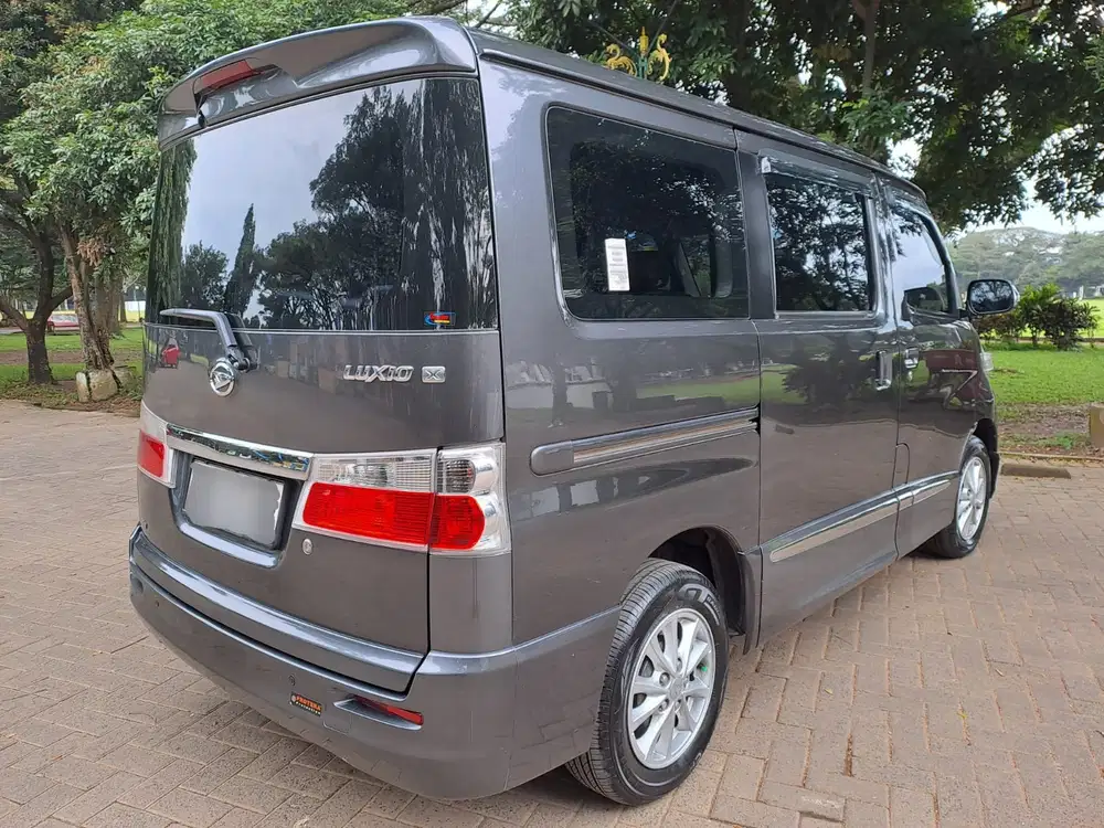 Daihatsu Luxio 2018 Bensin