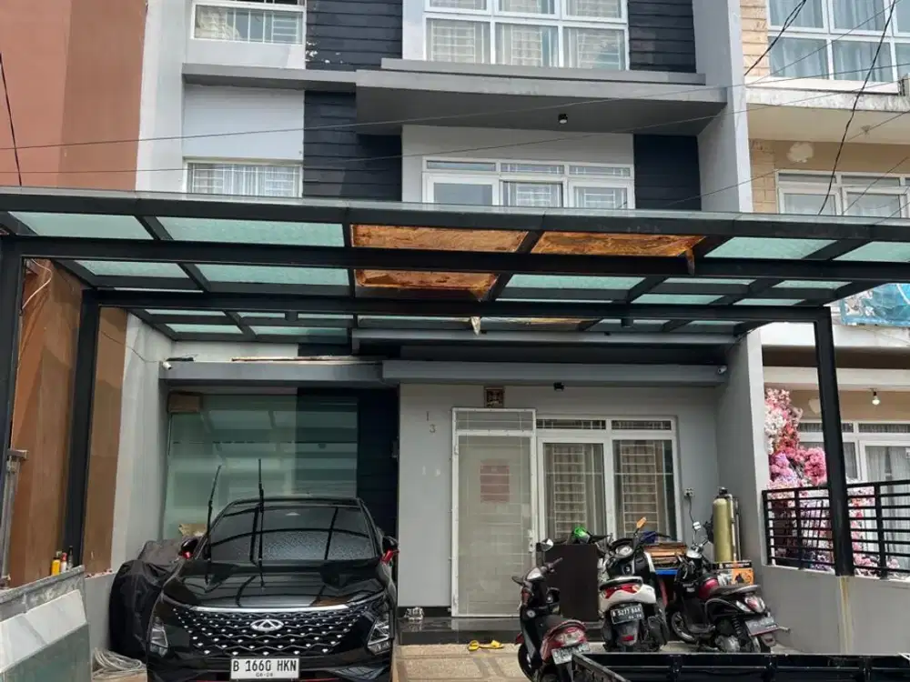 Rumah Bagus Park Residence Cengkareng Jakarta Barat 3 Lantai, Sudah Renovasi, Harga 2,6 M Nego