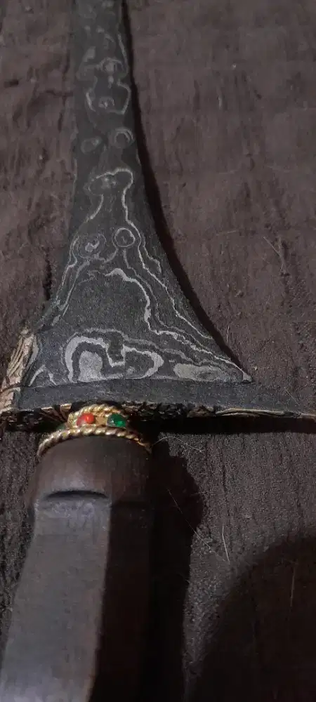Keris lurus kinata