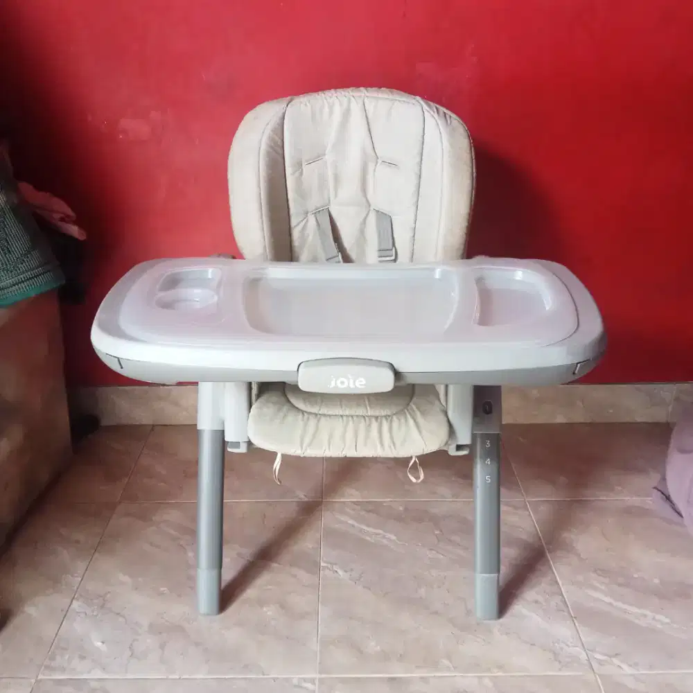 Baby high chair joie