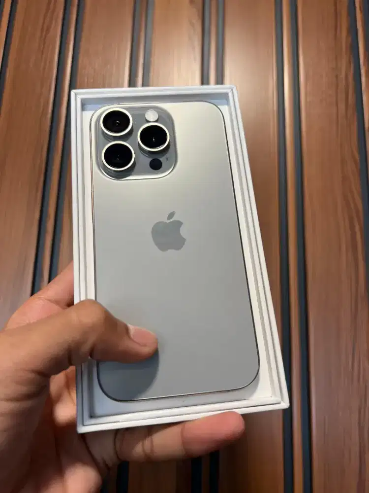 iPhone 15 pro natural titanium 256gb iBox