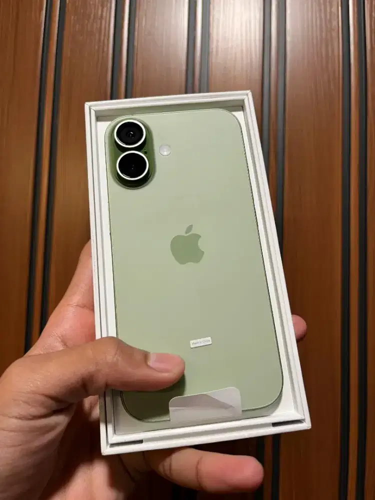 iPhone 17 basic sage 256gb iBox