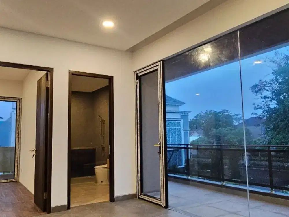 Dijual Rumah Mewah Ada Lift di Sutera Flamboyan Alam Sutera Siap Huni