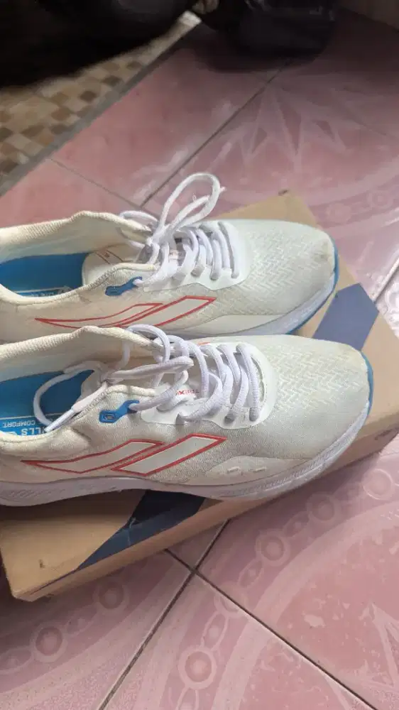 Sepatu Mills Treximo Vision White Orange Ukuran 42