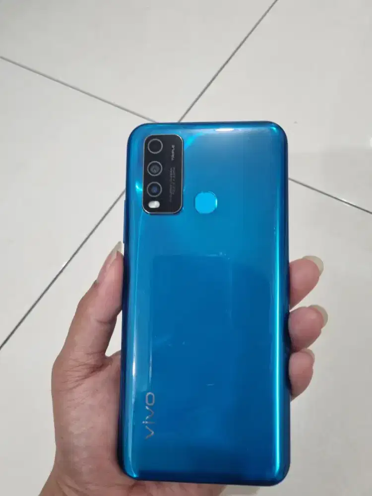 Vivo y30i 4/64 no minus