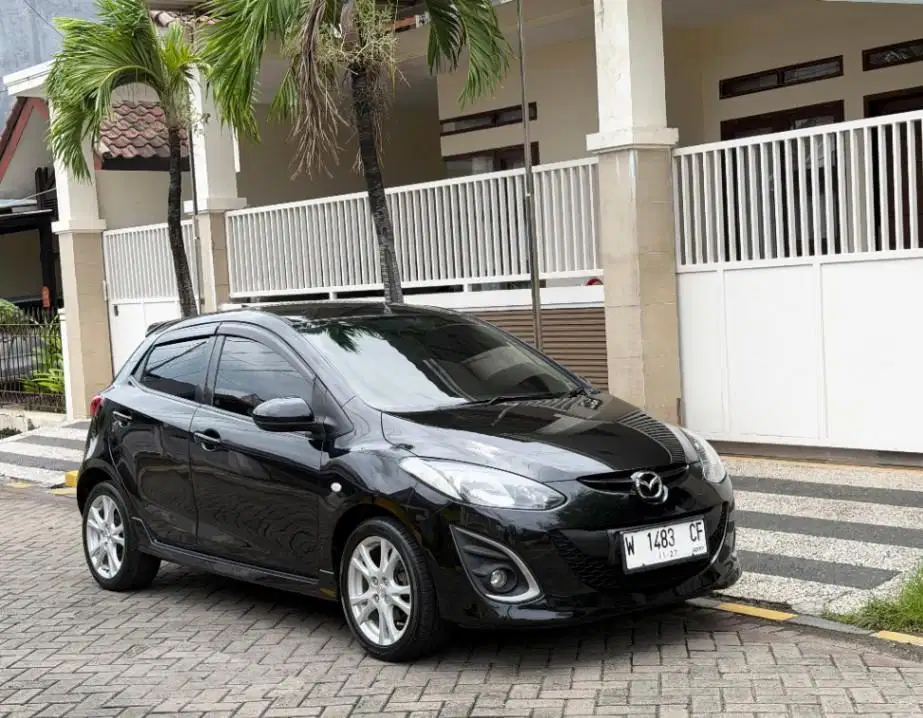Mazda 2 Tipe R Automatic 2010 - cash/kredit