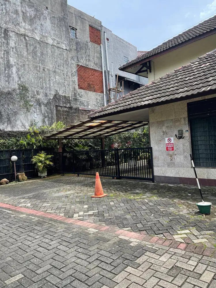 Rumah Mewat Milik Pribadi ( Direct Owner) di Jalan Taman Margasatwa