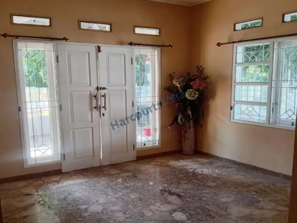 RUMAH HOOK AREA KOMERSIL, LT 138 M2, GRIYA BUKIT JAYA, GUNUNG PUTRI