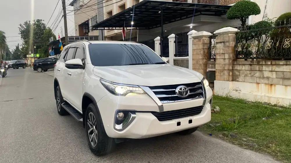 Toyota Fortuner 2.4 VRZ TRD 4x4 Diesel 2021