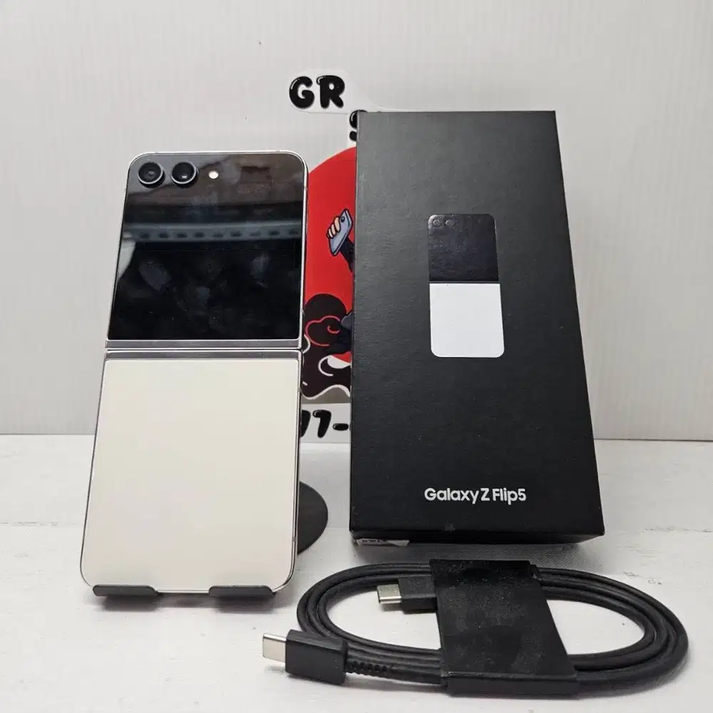 Samsung Galaxy Z FLip 5 White 8/256 Fullset SEIN
