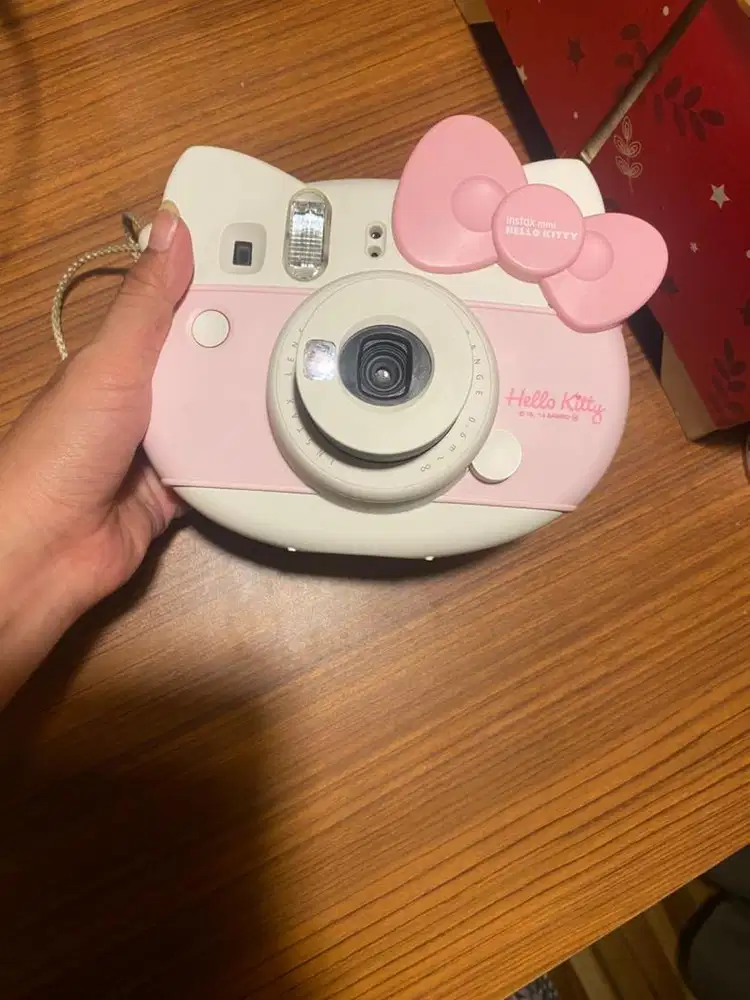 fujifilm instax hello kitty