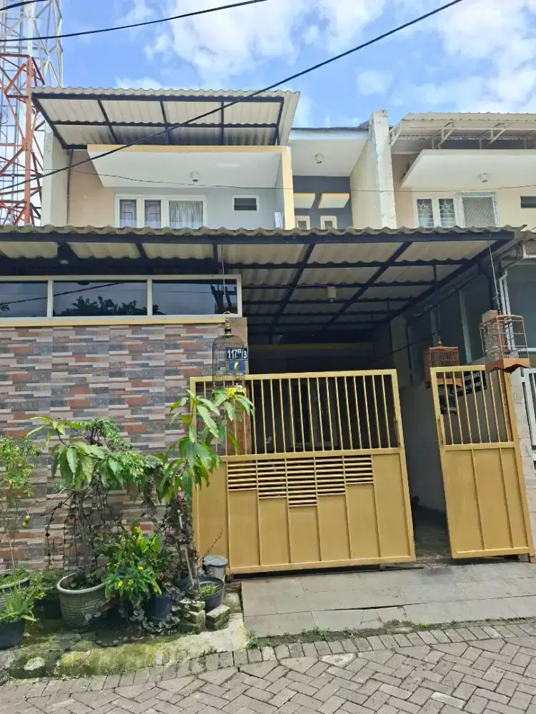 Di jual RUMAH 2 LT ,Lokasi Strategis Surabaya Timur