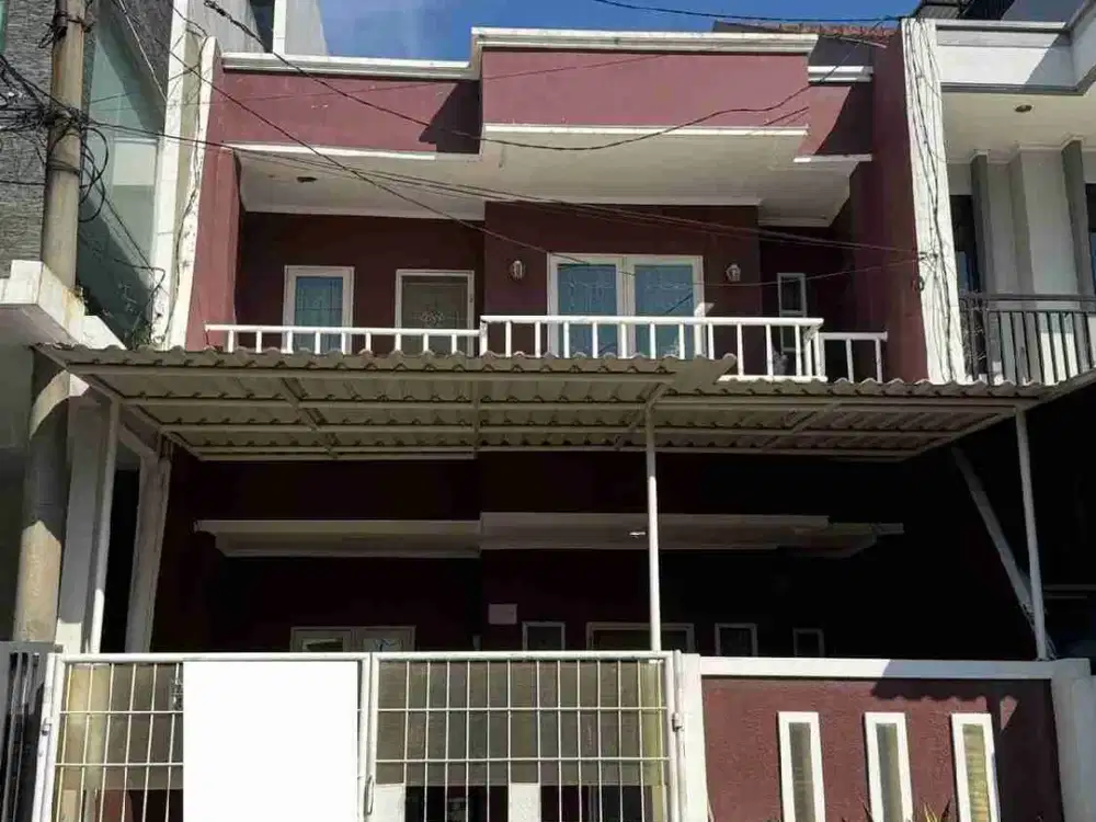 Dijual rumah bagus 2 lt, 6x18, Taman Surya 5