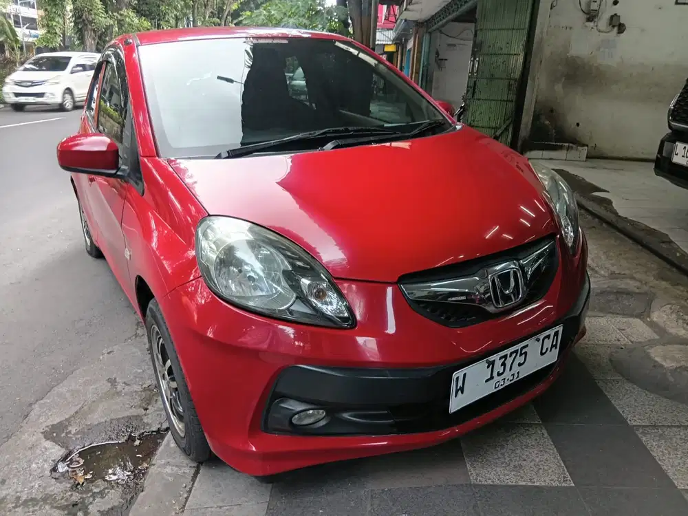 Honda Brio Satya E Manual Merah