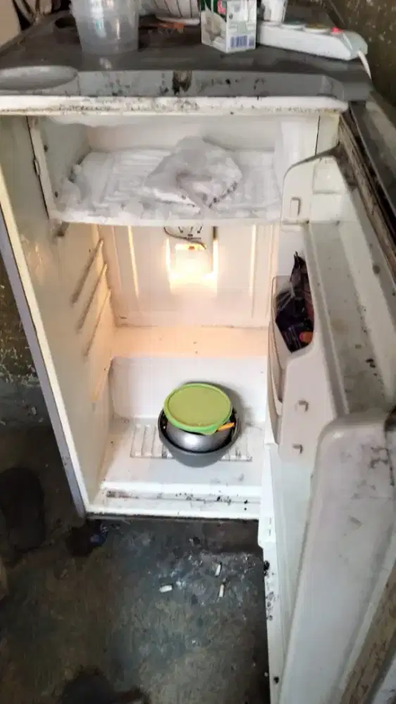 Kulkas sanyo 1 pintu