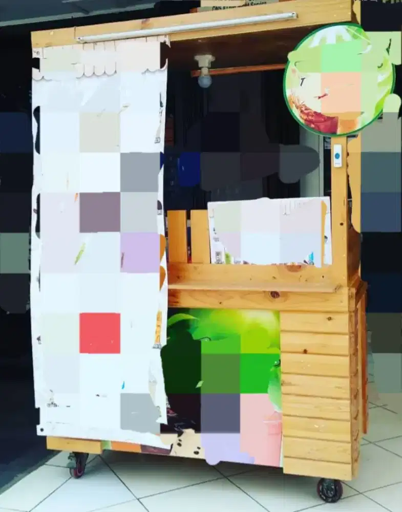 Gerobak kayu jati belanda.ada laci besar 3 pcs. Dan3 laci kecil