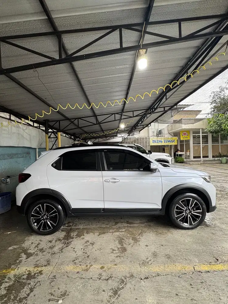 Honda WR-V 2023 Bensin