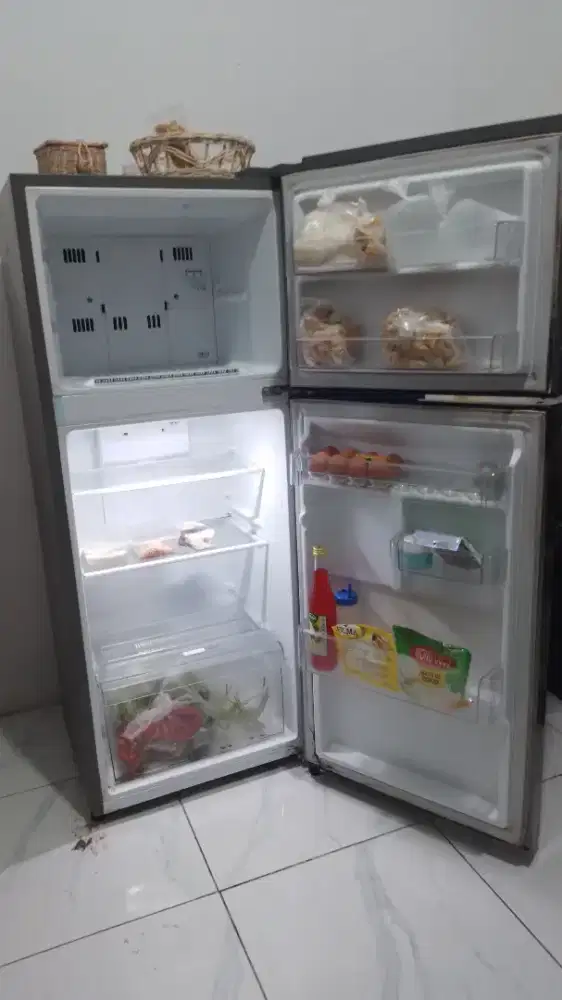 Kulkas LG 2 pintu