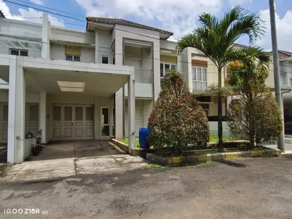 Rumah Bangunan 2 Lantai Lingkungan Elite Di Area Utara Purwokerto