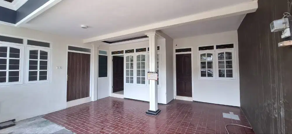 Dijual Rumah Kutisari Indah Barat 1,5 Lantai Bagus Terawat Siap Huni