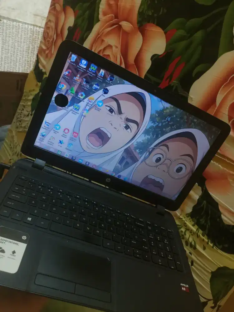 Lactop hp 15 AmD A8 minus layar tompel sm batre drop sm cas aja