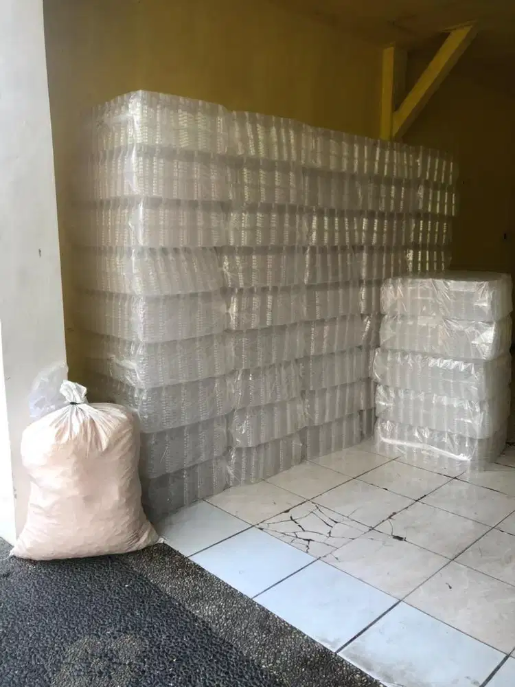 Botol Plastik PET untuk air mineral, minuman, minyak dll