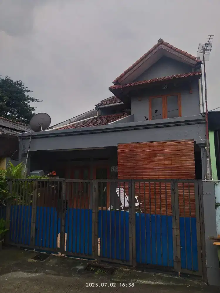 DIKONTRAKAN RUMAH 2 LANTAI