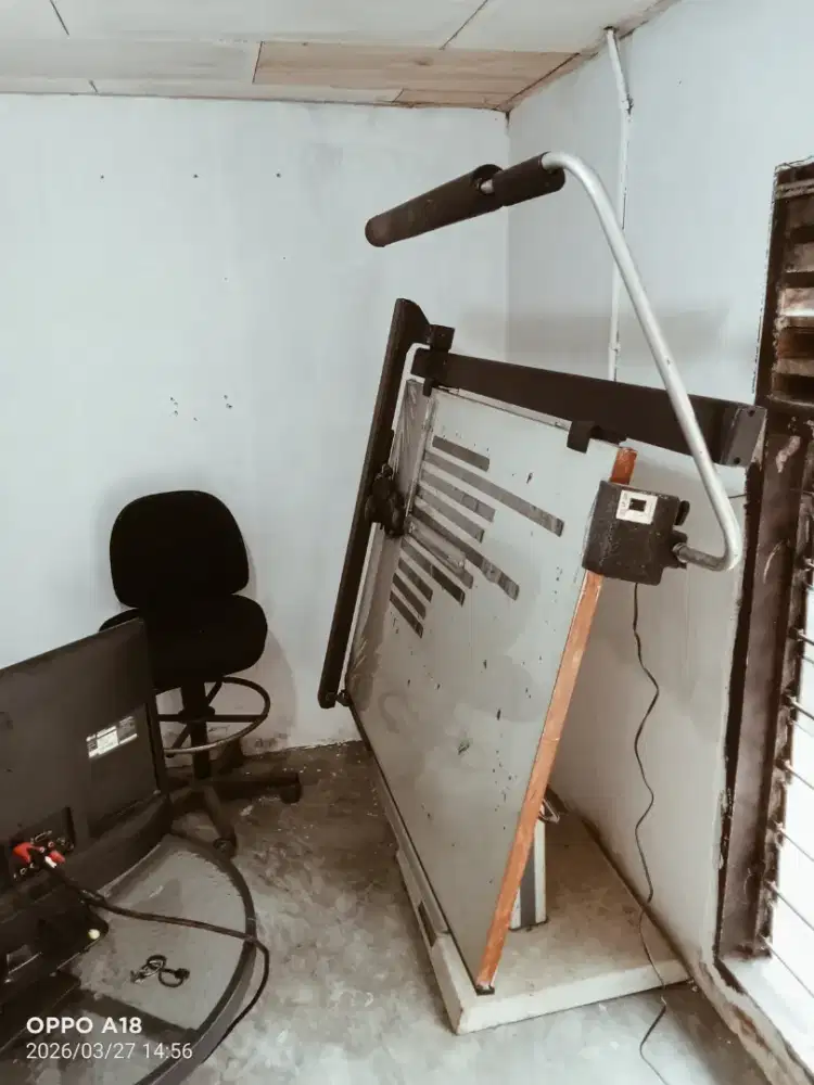 MEJA GAMBAR & MESIN GAMBAR ARSITEK MERK MUTOH JAPAN