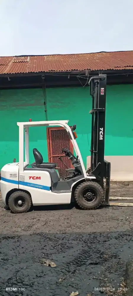 Forklift TCM 2,5 Ton,Manual,Tiang 5 Meter,Mesin Isuzu C240,Tahun 2018