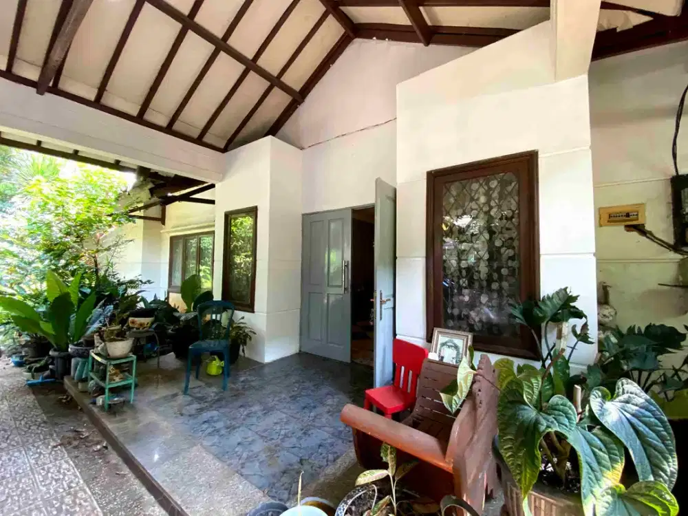 Dijual Rumah Murah dengan Lahan Besar di Bintaro Jaksel