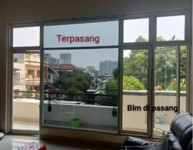 Tempat kaca film oneway stiker rumah sticker kantor sandblast gedung