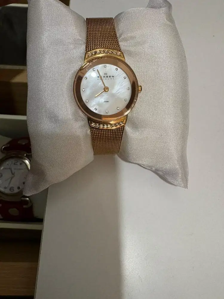 Preloved Jam Skagen pasir rosegold