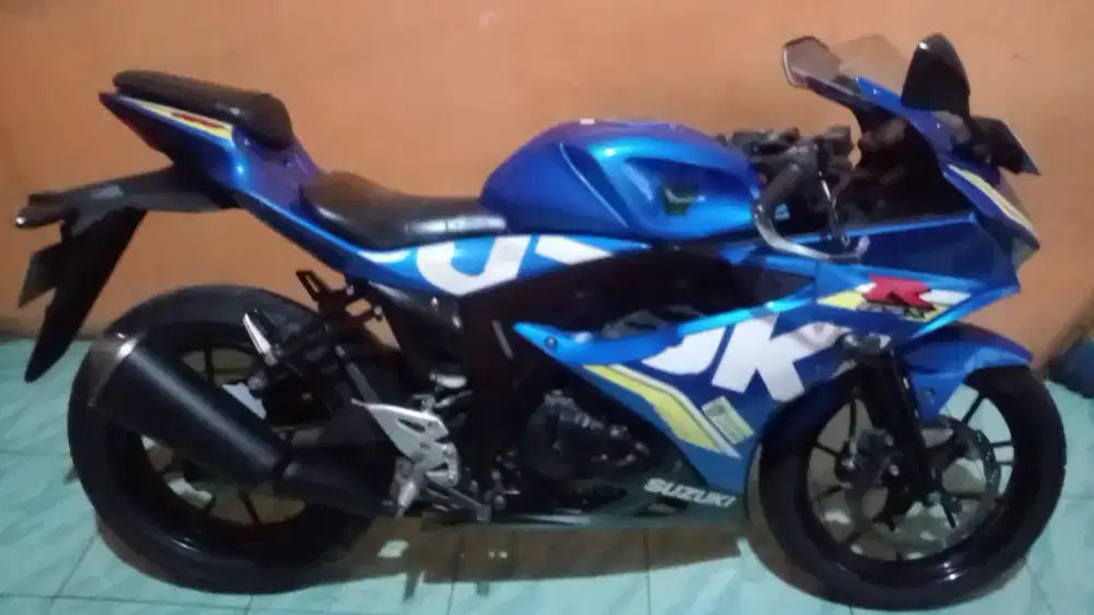 gsx r keyless 2017 mulus ori mesin sehat terawat