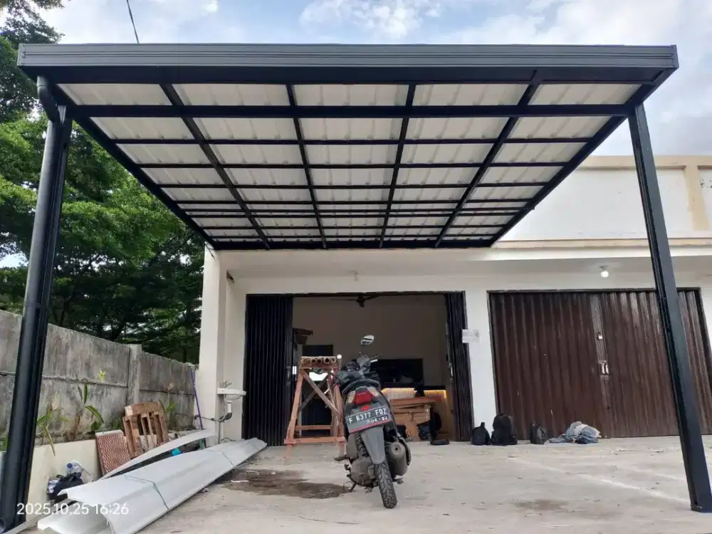 Kanopi baja ringan dan garasi