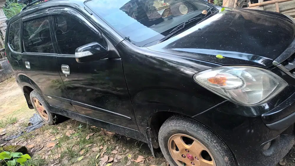 Daihatsu Xenia 2011 Bensin, ban tebal semua, mesin aman, ss lengkap