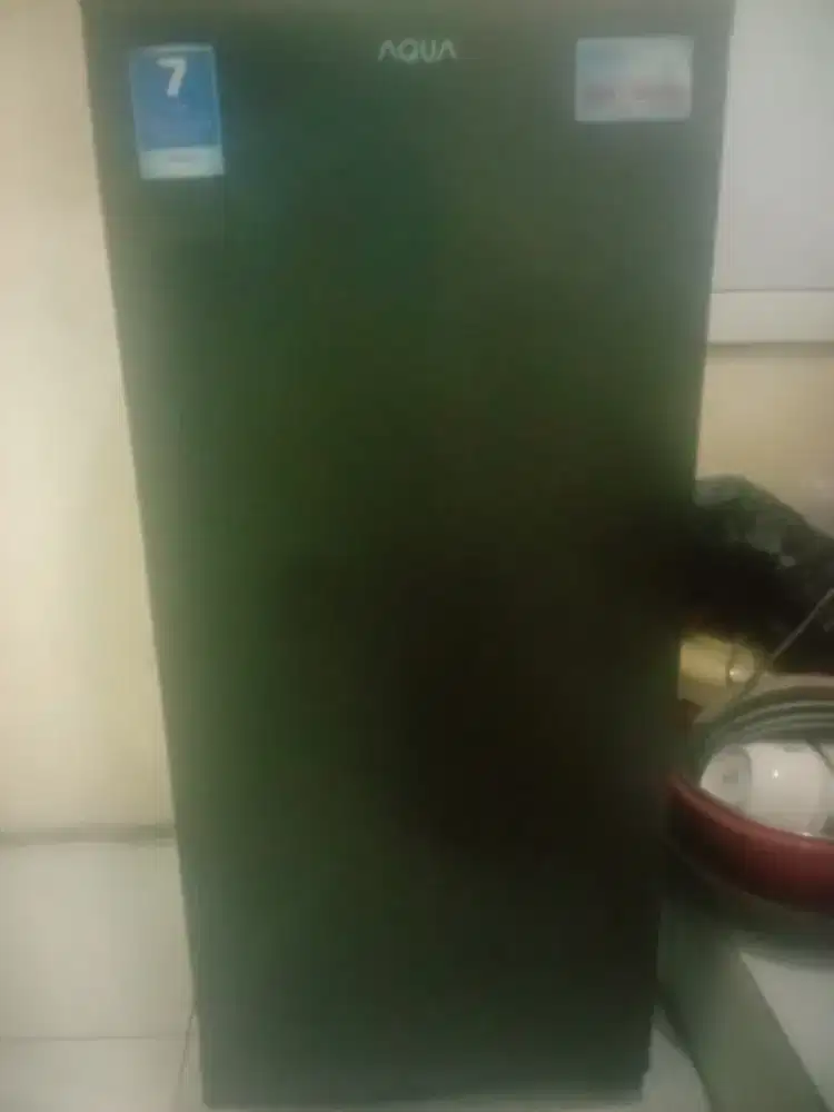 Di jual kulkas 1 pintu merek Aqua