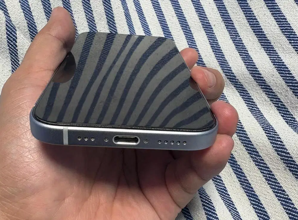 Iphone 15 128GB Ex Ibox putih/biru