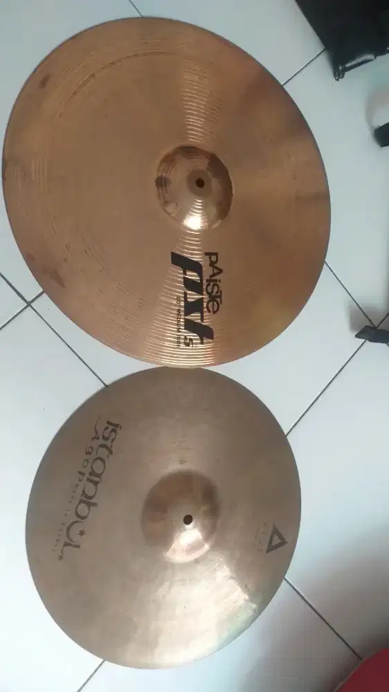 Symbal dan tas no minus