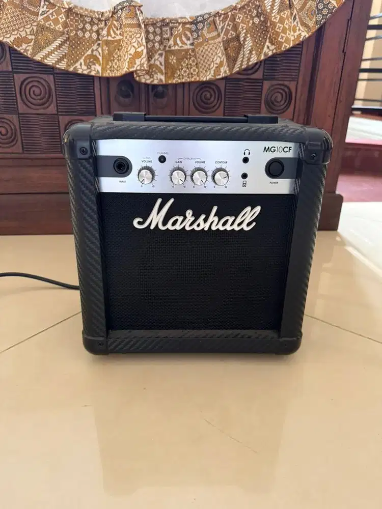Amplifier / speaker Marshall MG10CF