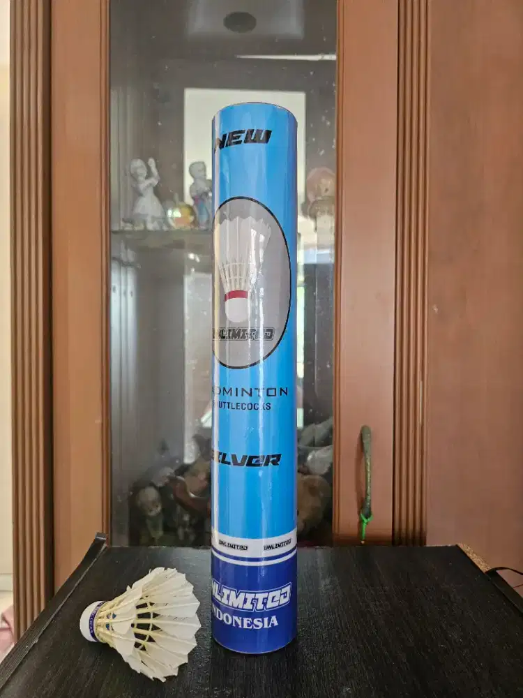 Shuttlecock Badminton 1 Slop (12 pcs) – Kondisi Baru Tabung Segel