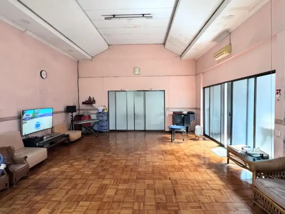 Dijual Rumah Old Money Strategis masuk dari Jembatan Dua Raya, Di Bawah NJOP