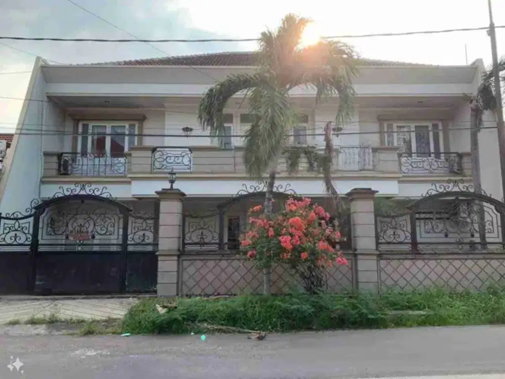 Dijual Rumah 2 Lantai Siap Huni Dharmahusada Indah Barat Surabaya Timur
