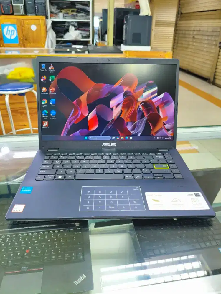 Jual laptop second like new Asus intel N-4500 Ram 8gb Ssd 512 gb